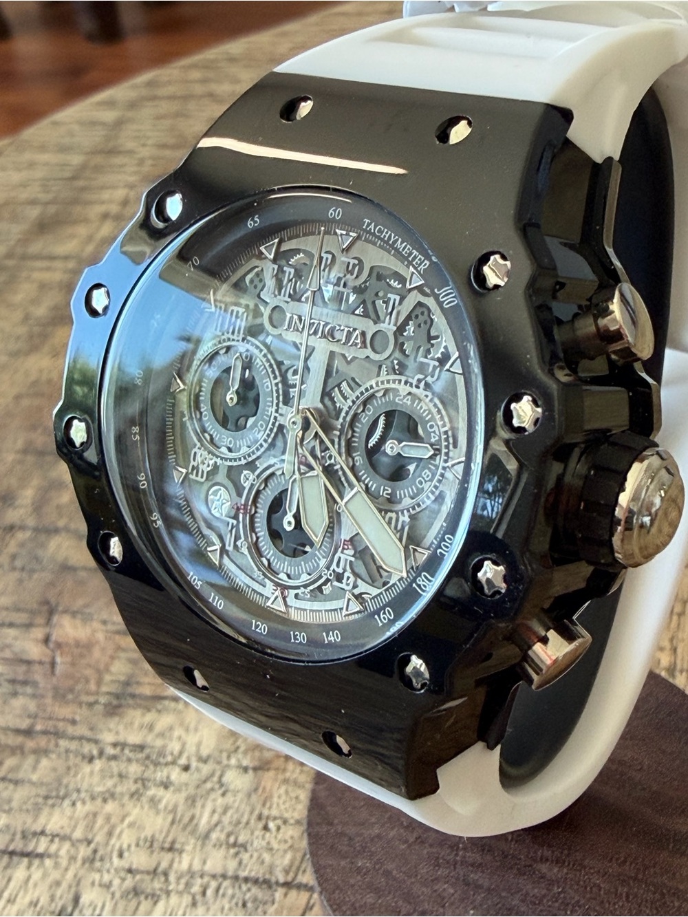NEW Invicta Vaulthon Chronograph - Black Case, White Silicone Strap 44mm - NIB - Picture 3 of 8